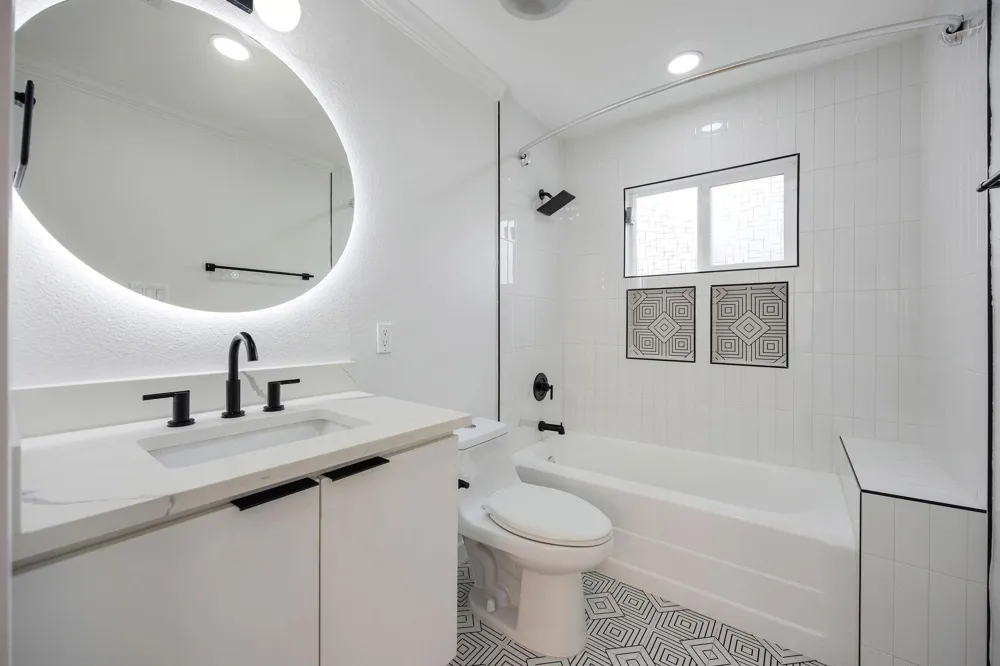 1310 Walton Street Houston, TX 77009