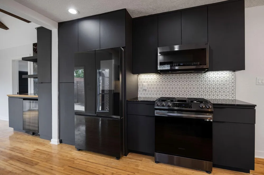 1310 Walton Street Houston, TX 77009