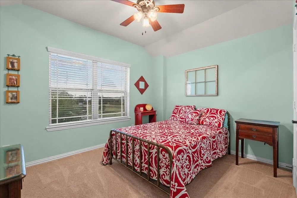 18111 Russett Green Drive Tomball, TX 77377