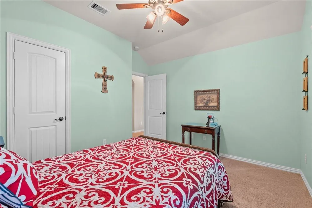 18111 Russett Green Drive Tomball, TX 77377