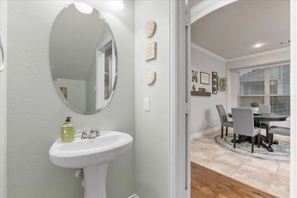 18111 Russett Green Drive Tomball, TX 77377