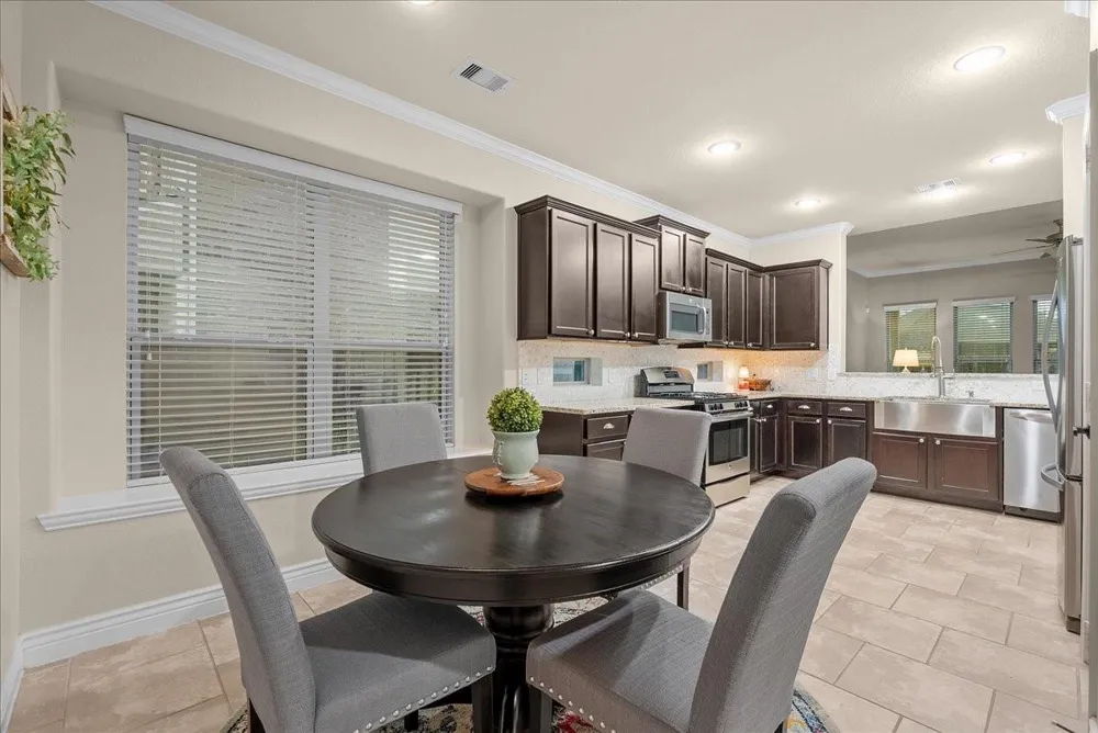 18111 Russett Green Drive Tomball, TX 77377