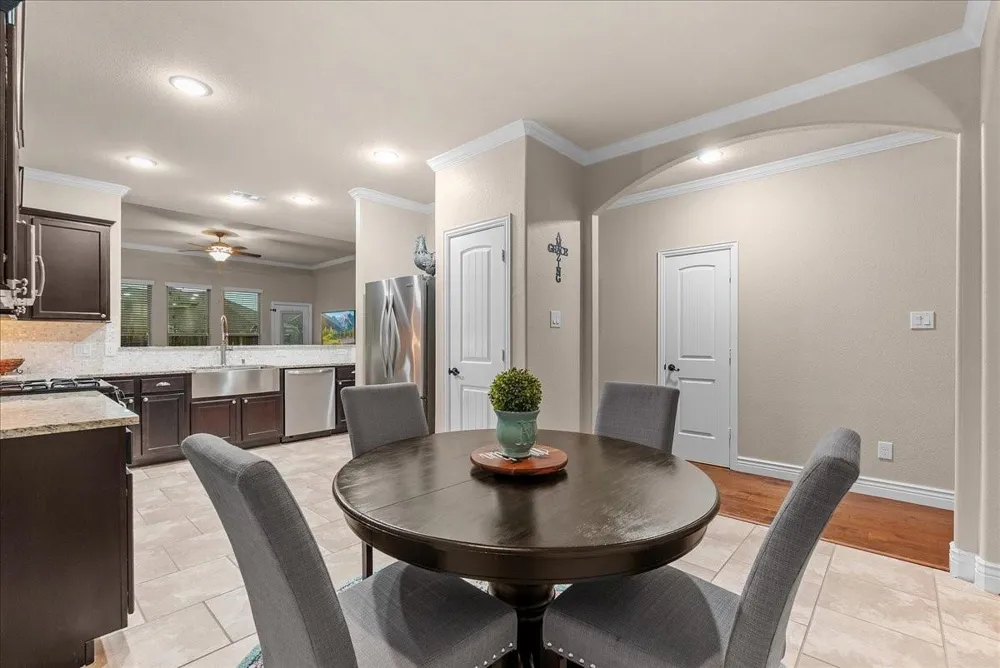 18111 Russett Green Drive Tomball, TX 77377