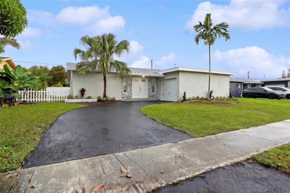11940 NW 29th Mnr Sunrise, FL 33323