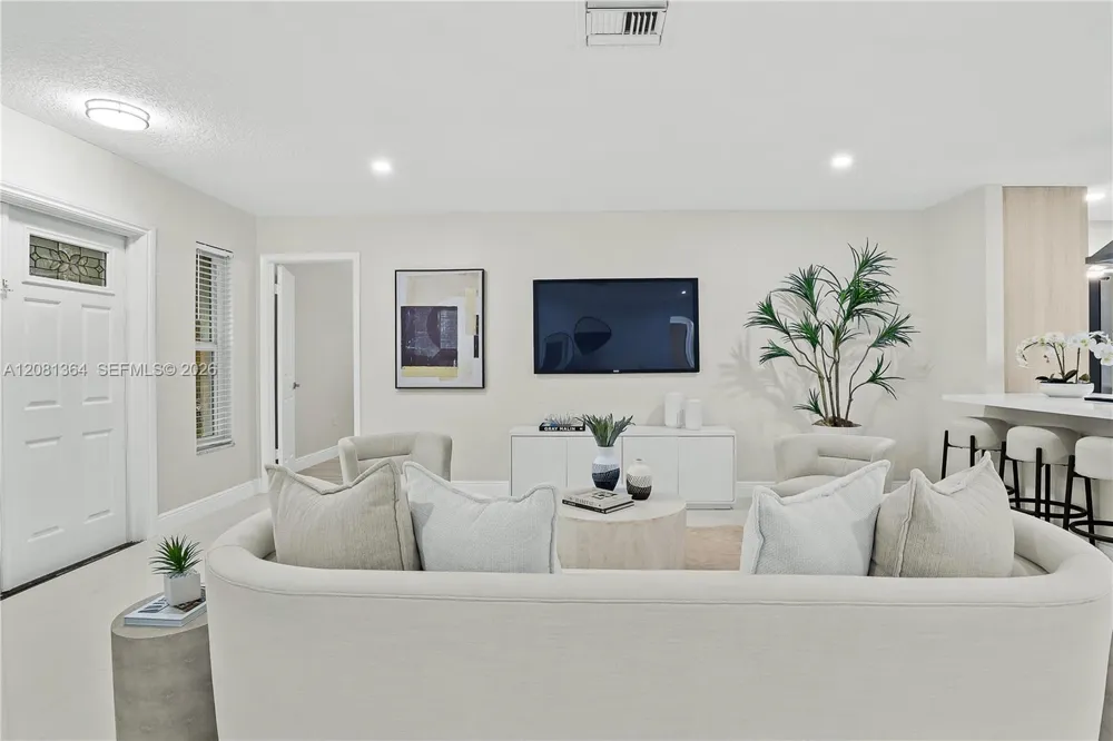 11940 NW 29th Mnr Sunrise, FL 33323