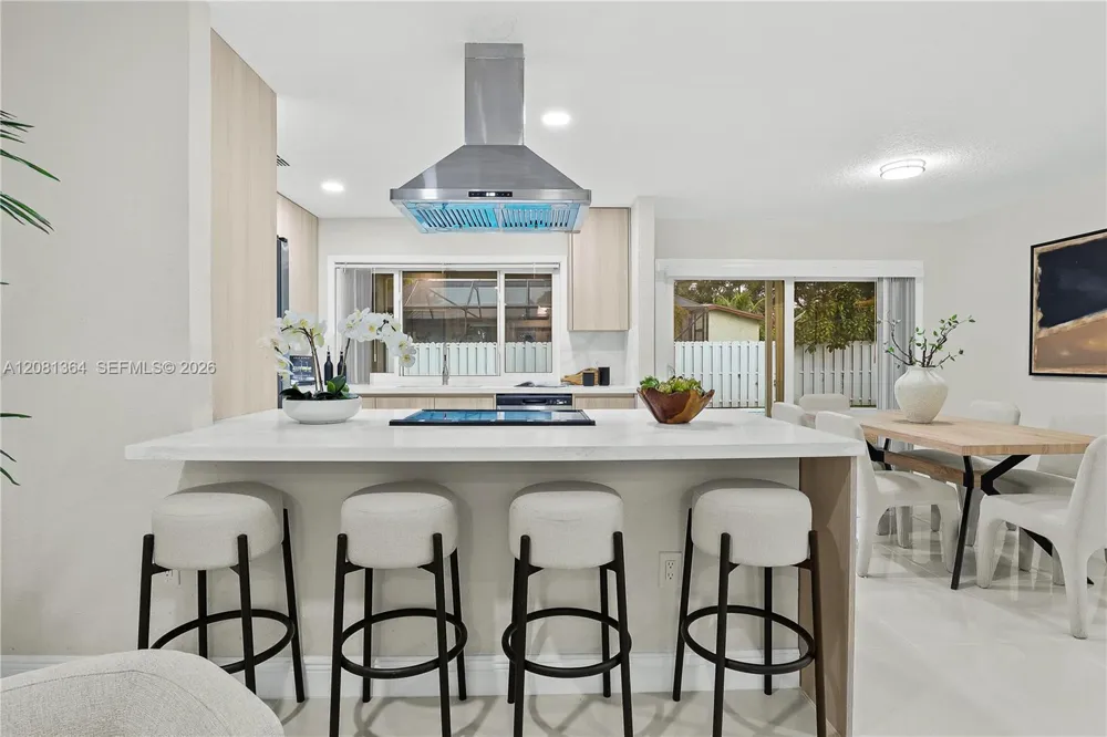 11940 NW 29th Mnr Sunrise, FL 33323