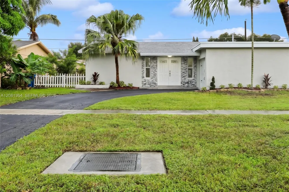 11940 NW 29th Mnr Sunrise, FL 33323