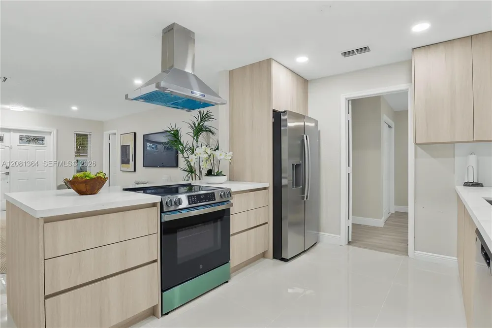 11940 NW 29th Mnr Sunrise, FL 33323