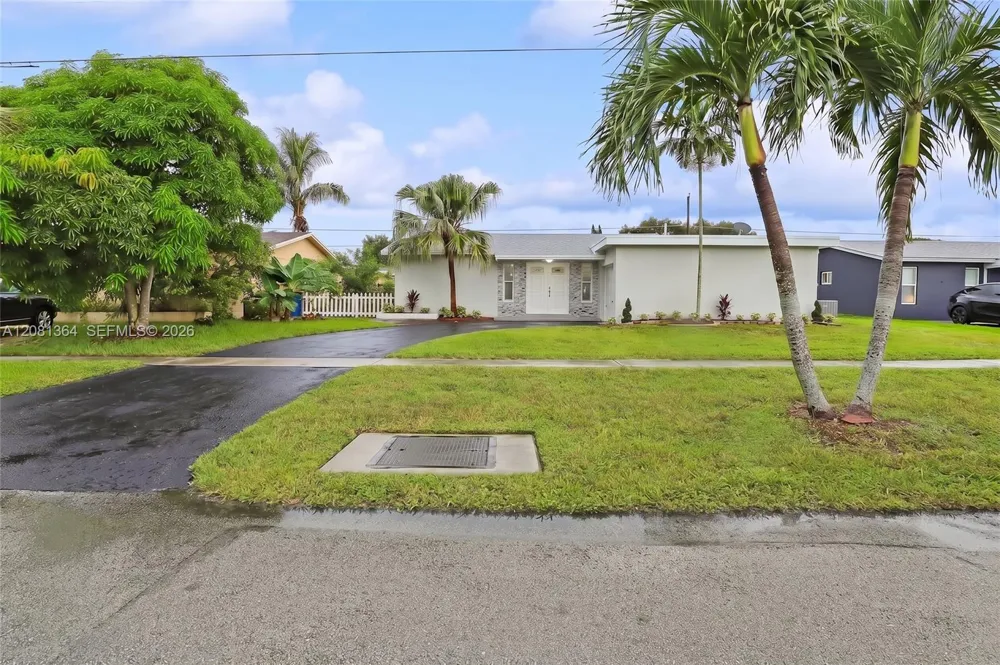 11940 NW 29th Mnr Sunrise, FL 33323