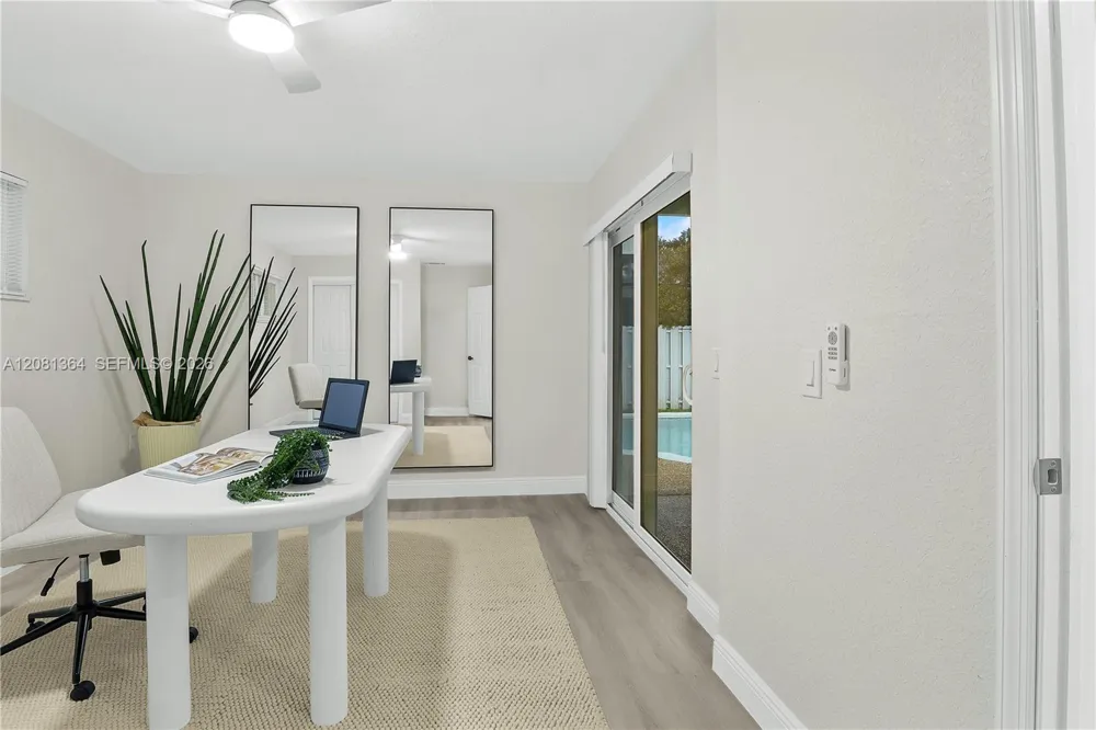 11940 NW 29th Mnr Sunrise, FL 33323