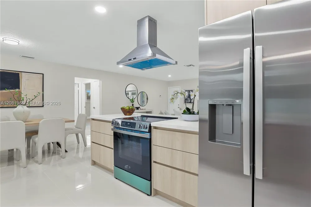 11940 NW 29th Mnr Sunrise, FL 33323