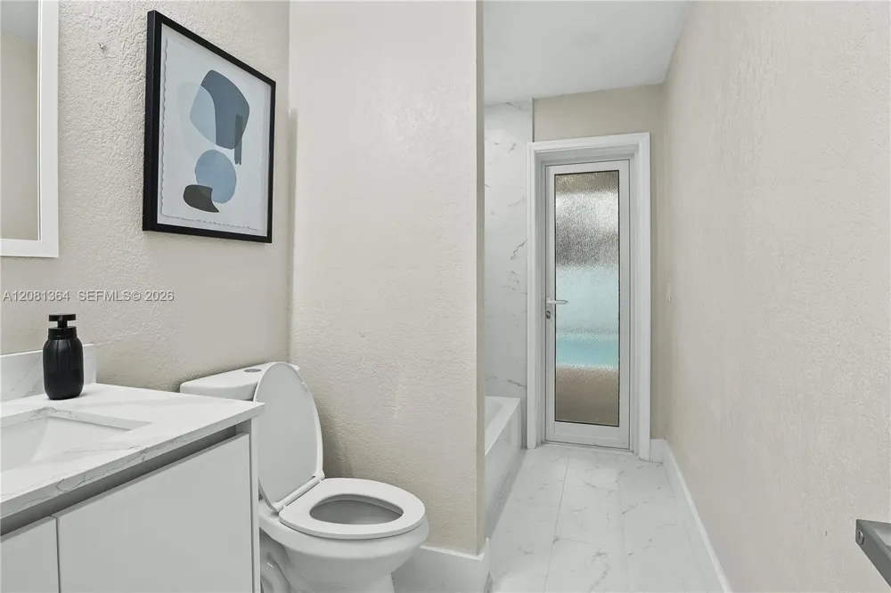 11940 NW 29th Mnr Sunrise, FL 33323