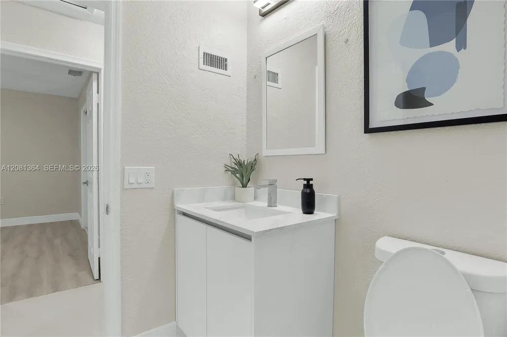 11940 NW 29th Mnr Sunrise, FL 33323