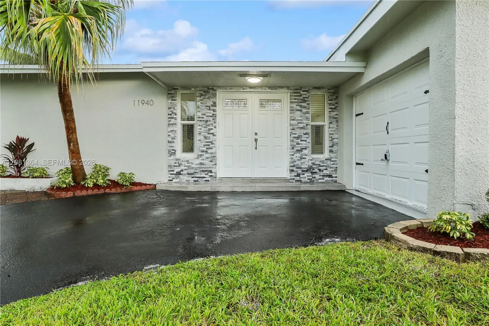 11940 NW 29th Mnr Sunrise, FL 33323