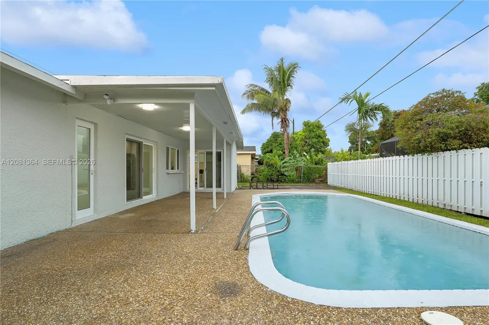 11940 NW 29th Mnr Sunrise, FL 33323