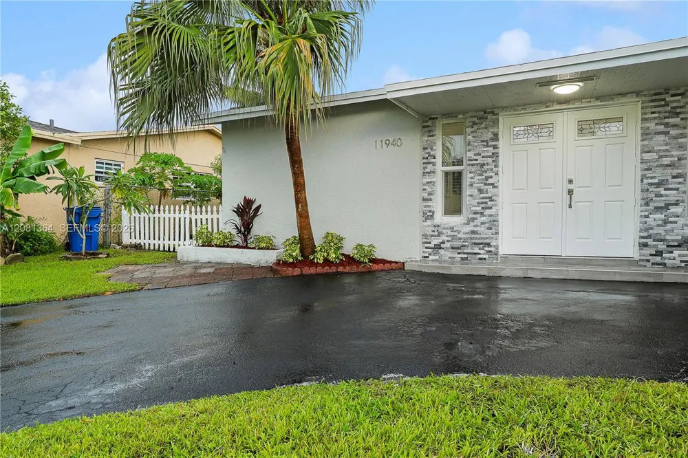 11940 NW 29th Mnr Sunrise, FL 33323