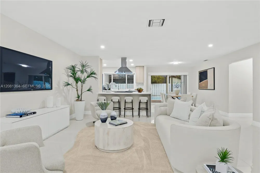 11940 NW 29th Mnr Sunrise, FL 33323