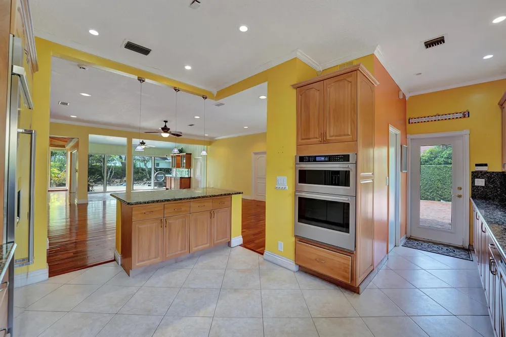 2001 Intracoastal Drive Fort Lauderdale, FL 33305