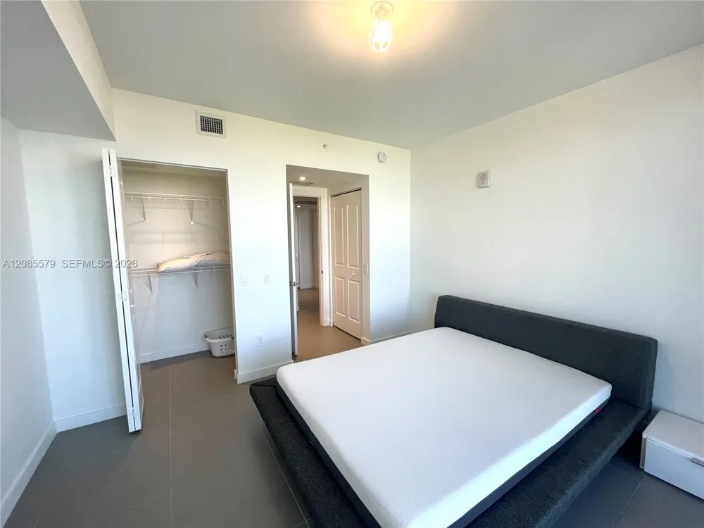 1600 NE 1st Ave #1018 Miami, FL 33132