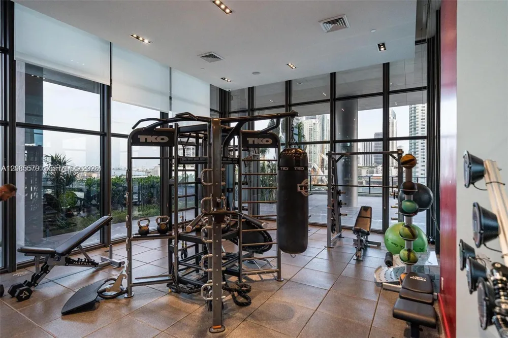 1600 NE 1st Ave #1018 Miami, FL 33132
