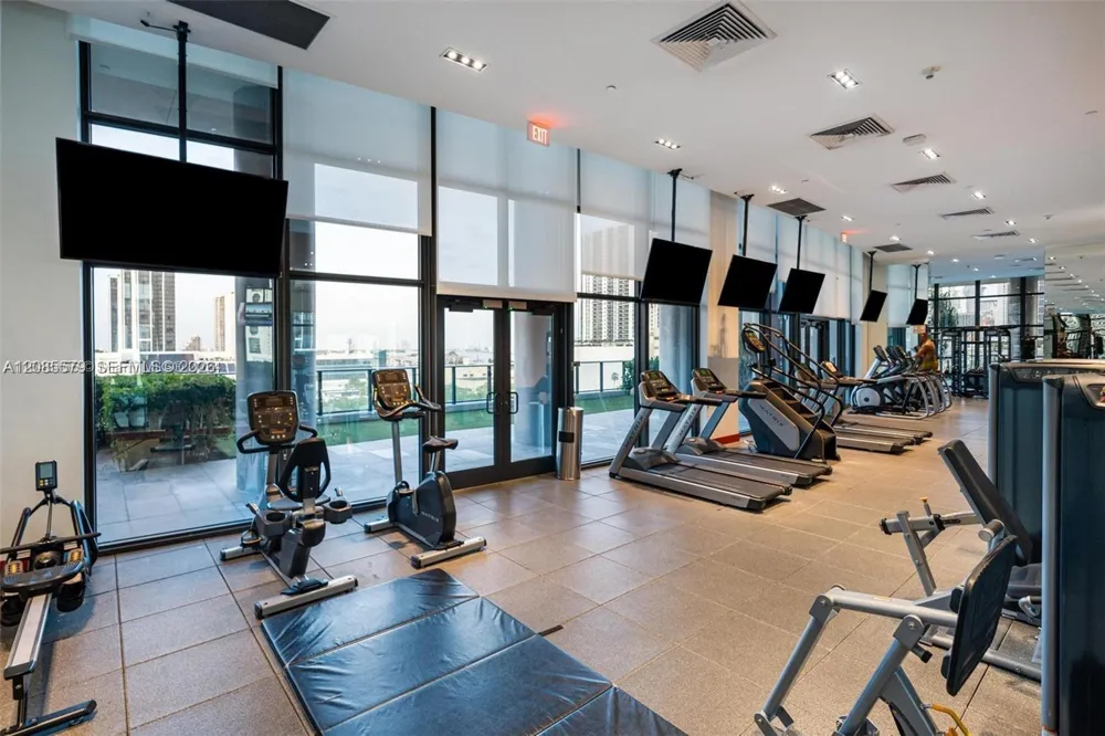 1600 NE 1st Ave #1018 Miami, FL 33132