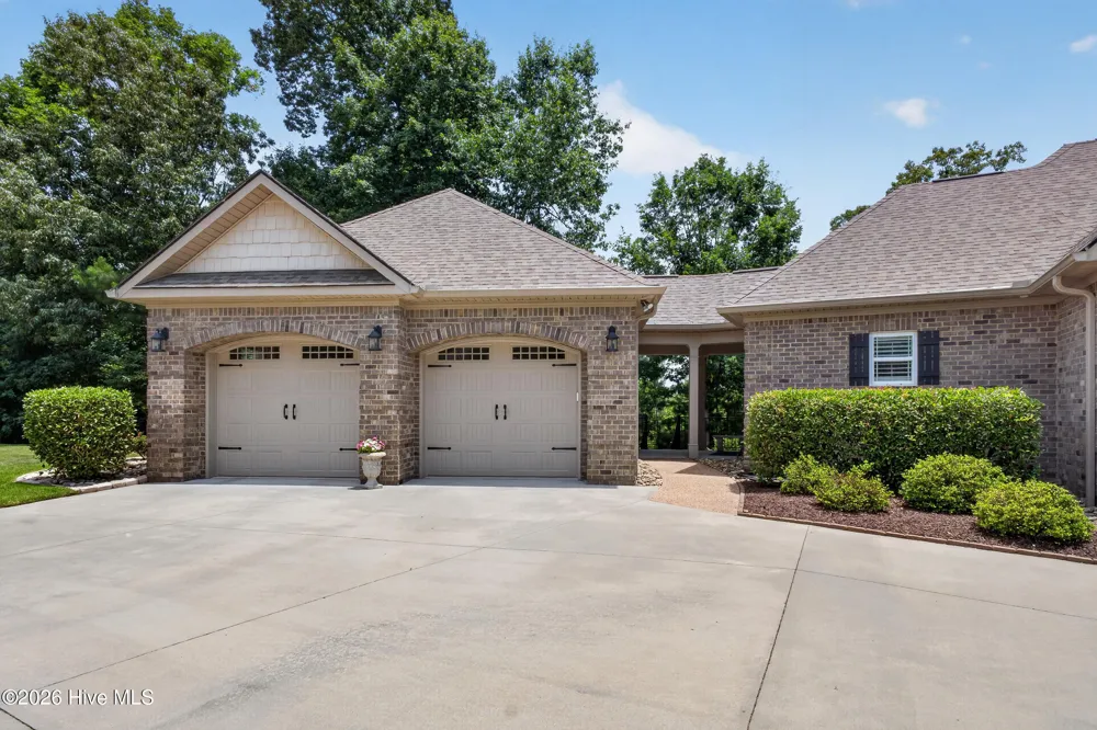 156 Quiet Oak Court Aiken, SC 29803