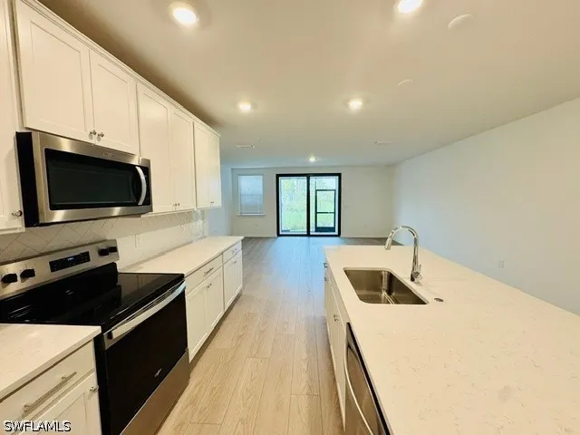 RADIANT COURT Bonita Springs, FL 34135