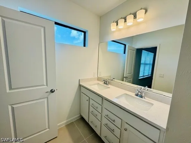 RADIANT COURT Bonita Springs, FL 34135