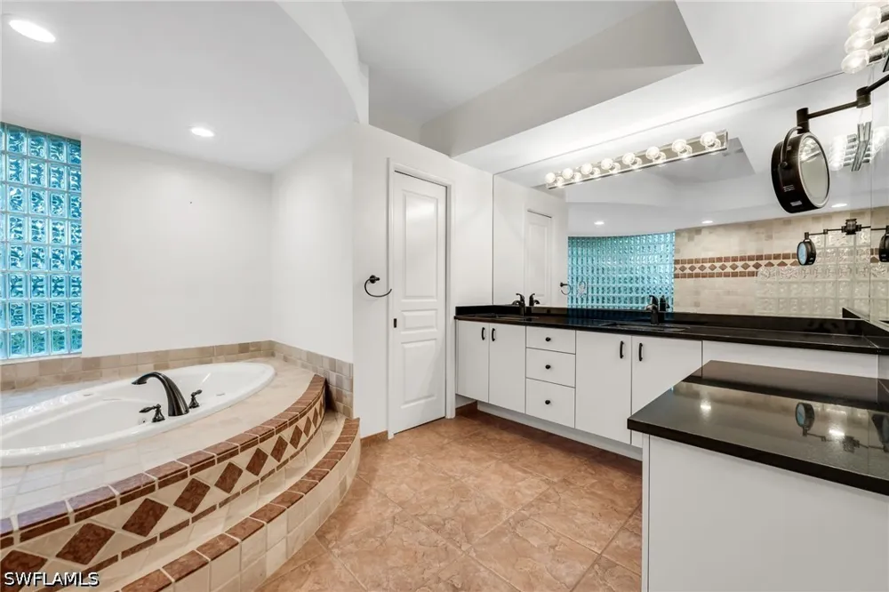 Wilshire Lakes Boulevard Naples, FL 34109