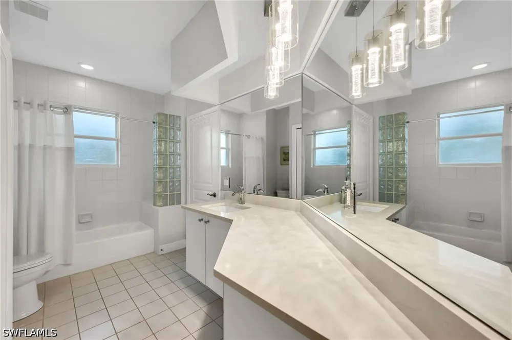 Wilshire Lakes Boulevard Naples, FL 34109