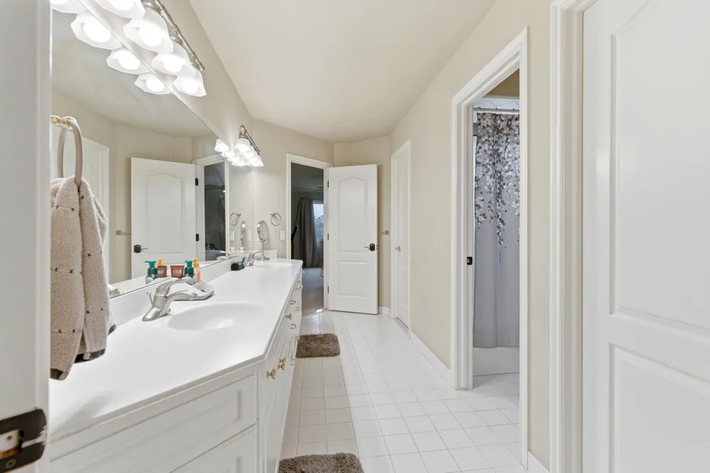 5520 Whitehall Boulevard Rochester, MI 48306