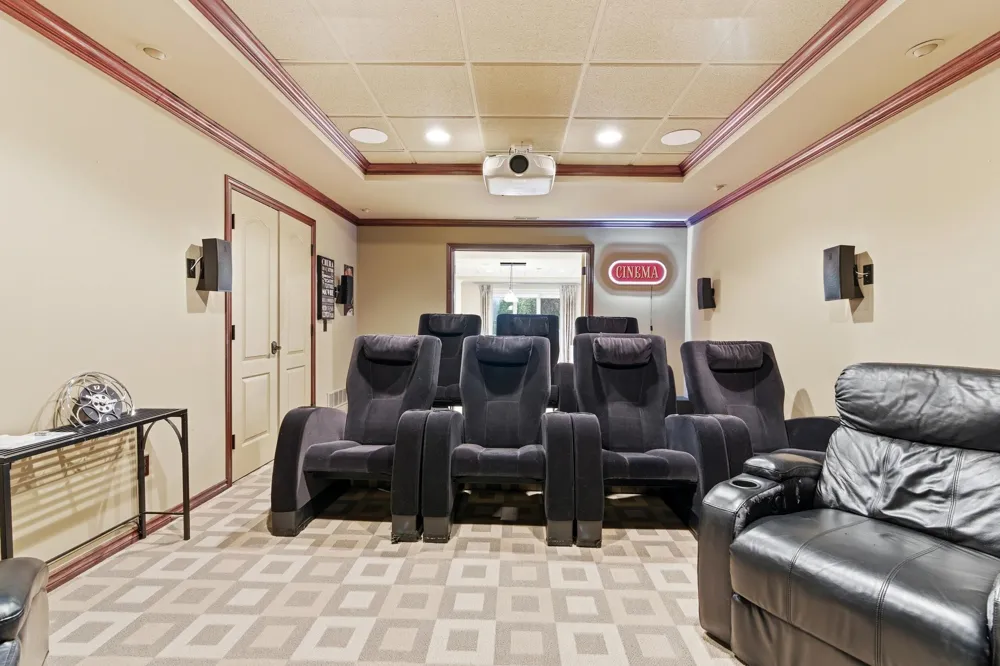 5520 Whitehall Boulevard Rochester, MI 48306