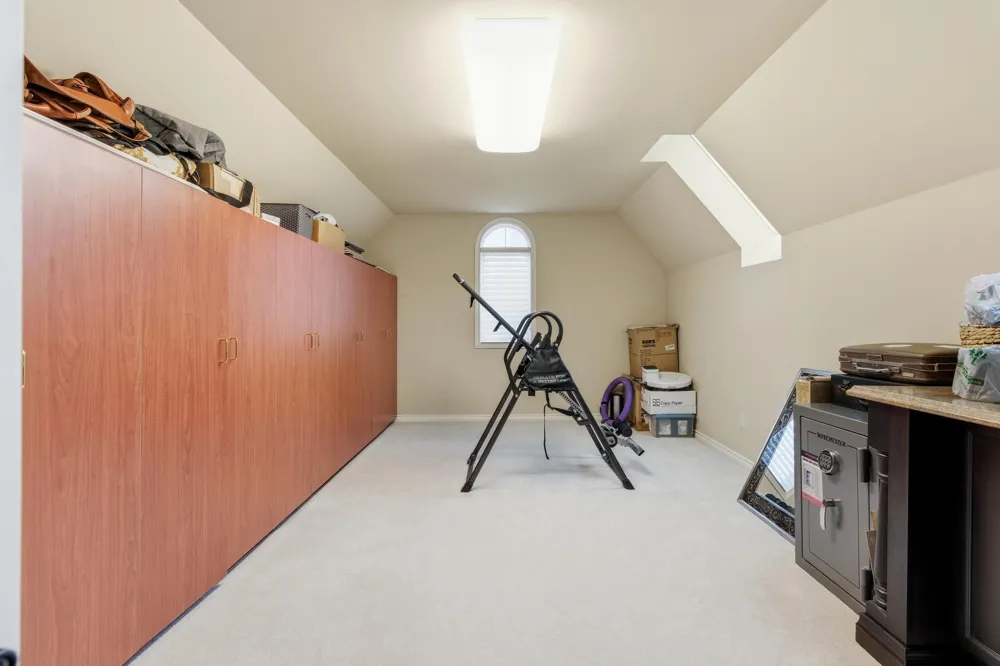 5520 Whitehall Boulevard Rochester, MI 48306