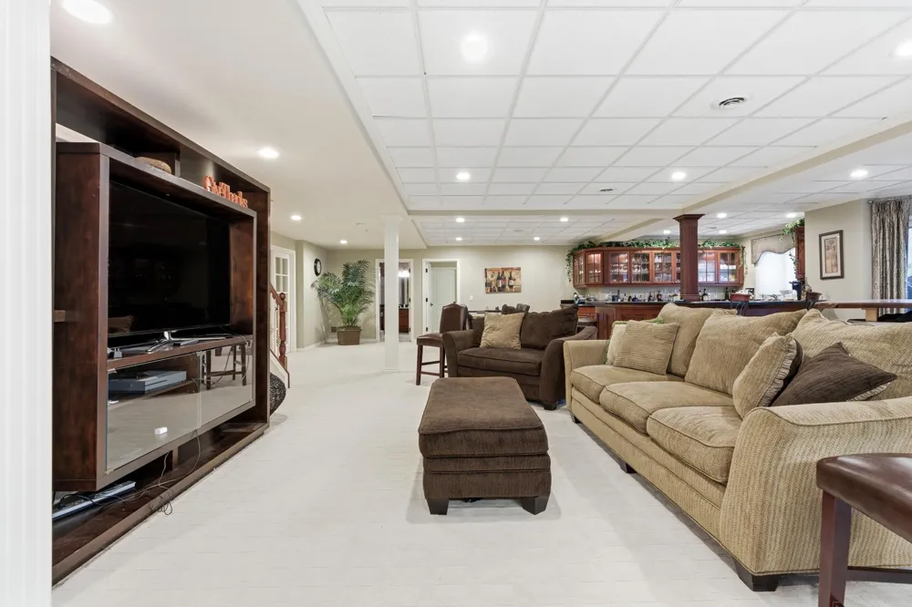 5520 Whitehall Boulevard Rochester, MI 48306