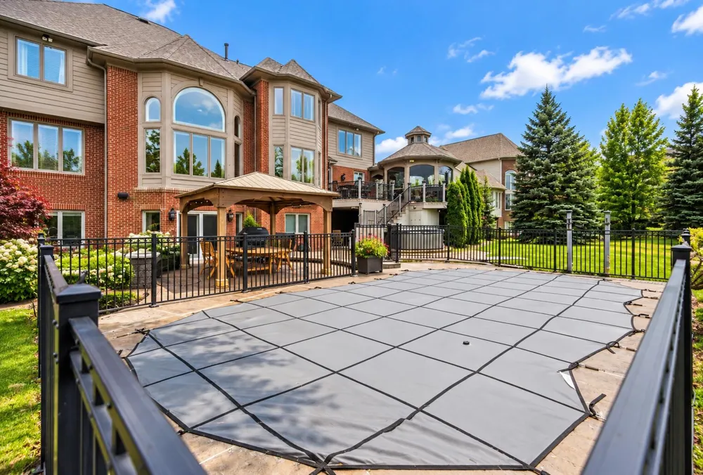5520 Whitehall Boulevard Rochester, MI 48306
