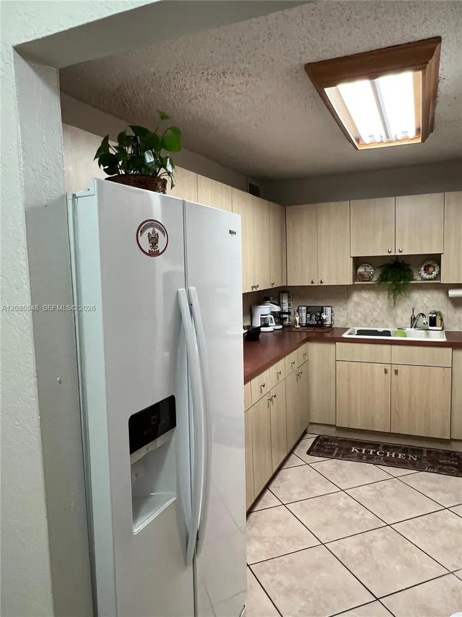 1900 W 68th St #F104 Hialeah, FL 33014