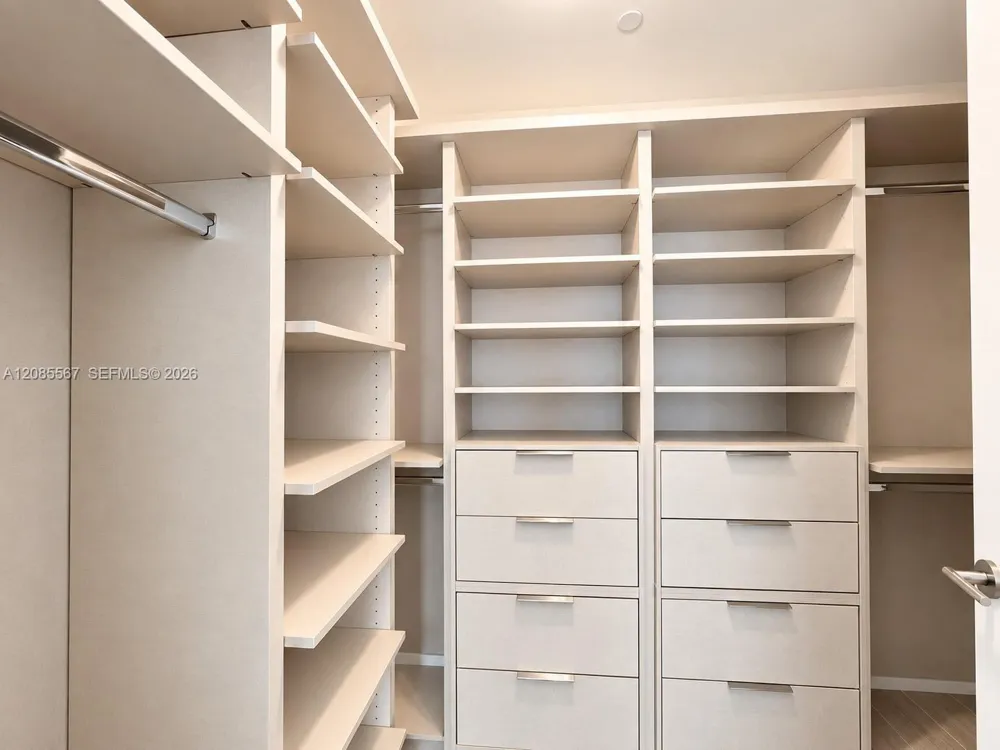 2900 NE 7th Ave #1104 Miami, FL 33137