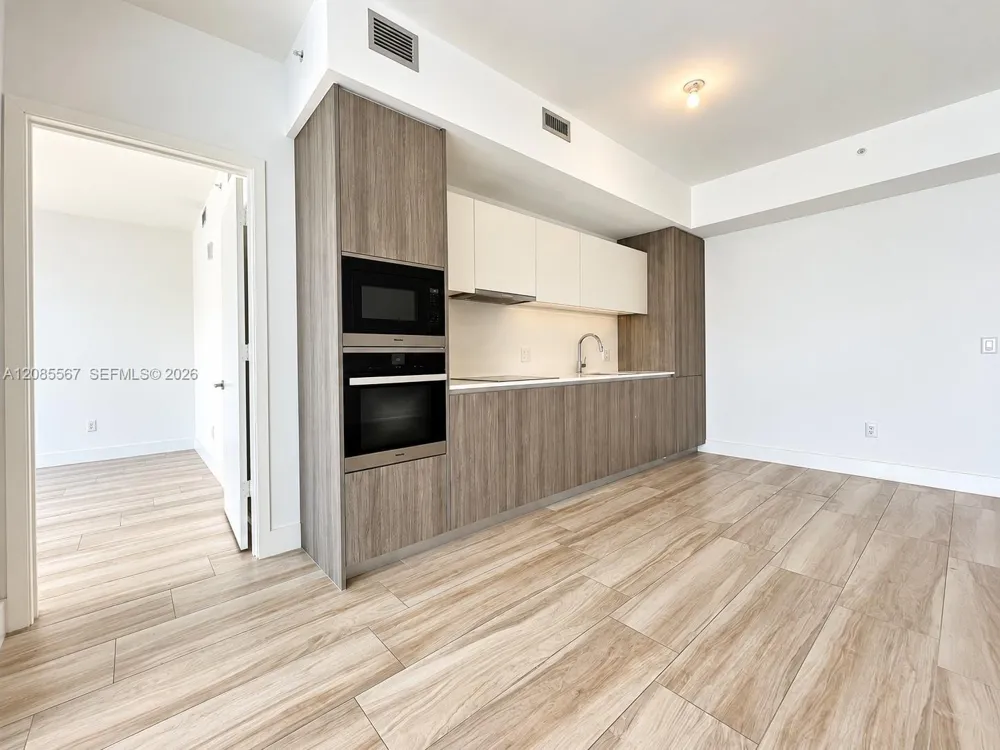 2900 NE 7th Ave #1104 Miami, FL 33137
