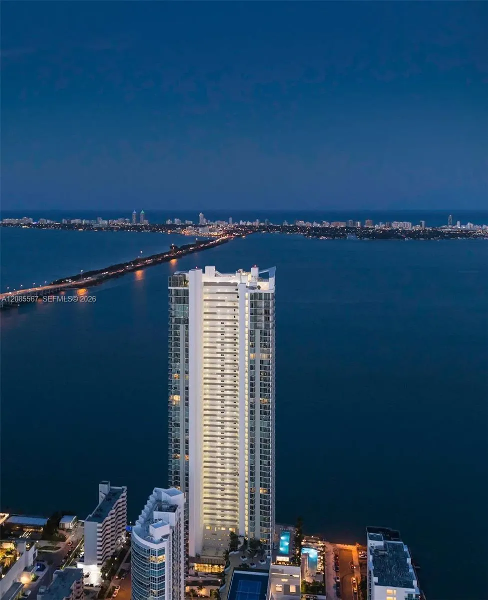 2900 NE 7th Ave #1104 Miami, FL 33137