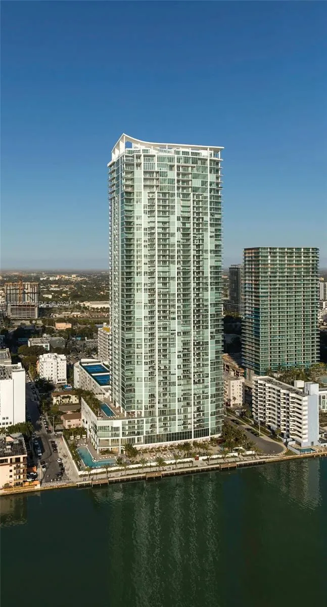 2900 NE 7th Ave #1104 Miami, FL 33137