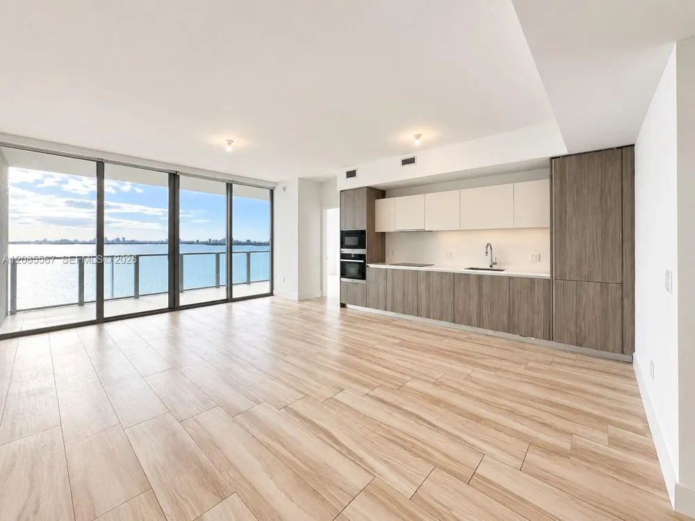 2900 NE 7th Ave #1104 Miami, FL 33137