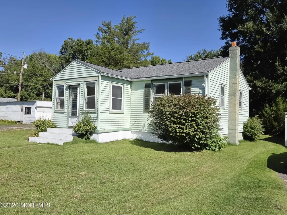 65 Jacobstown Road New Egypt, NJ 08533