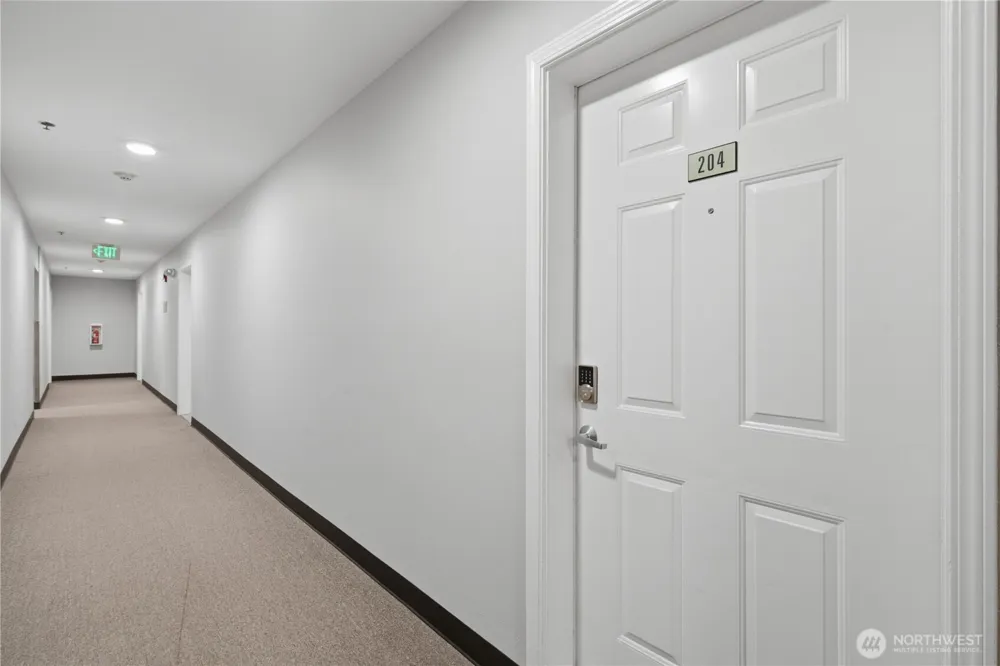 7912 170th Avenue NE #204 Redmond, WA 98052