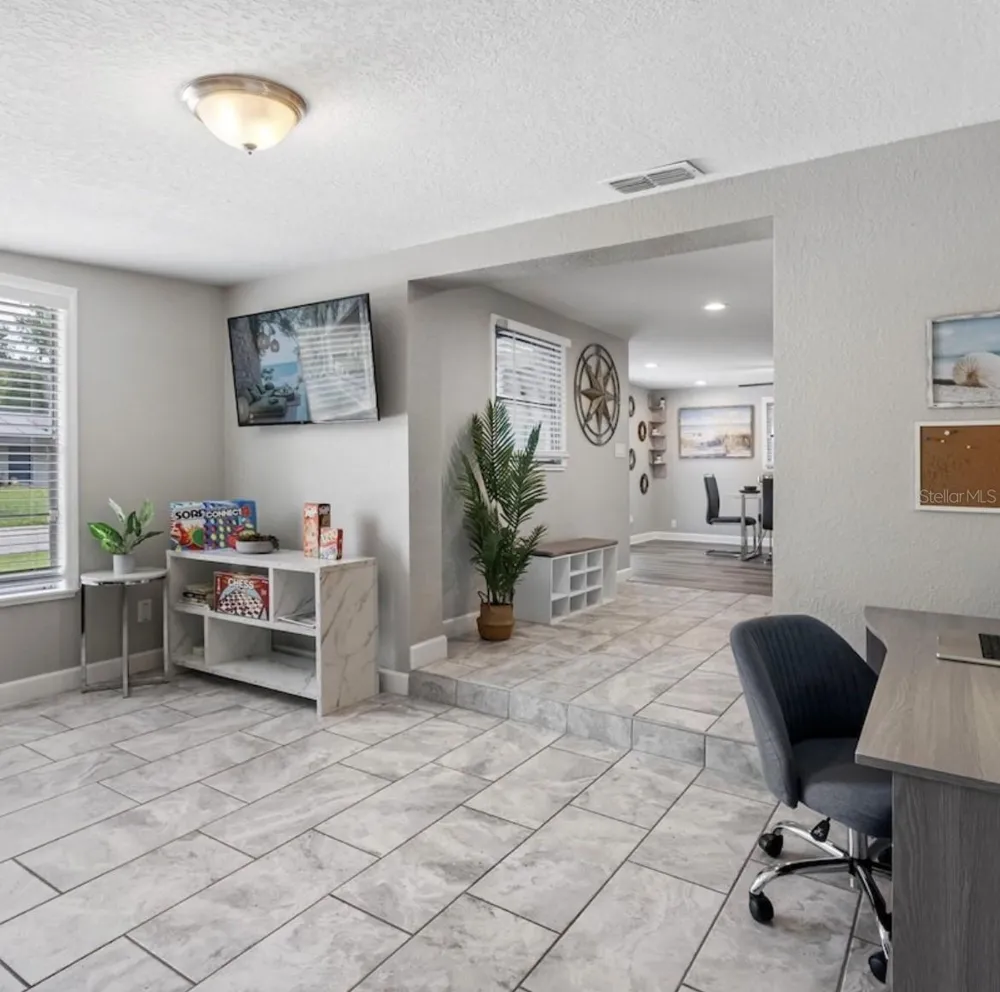 2613 E 111TH AVENUE Tampa, FL 33612