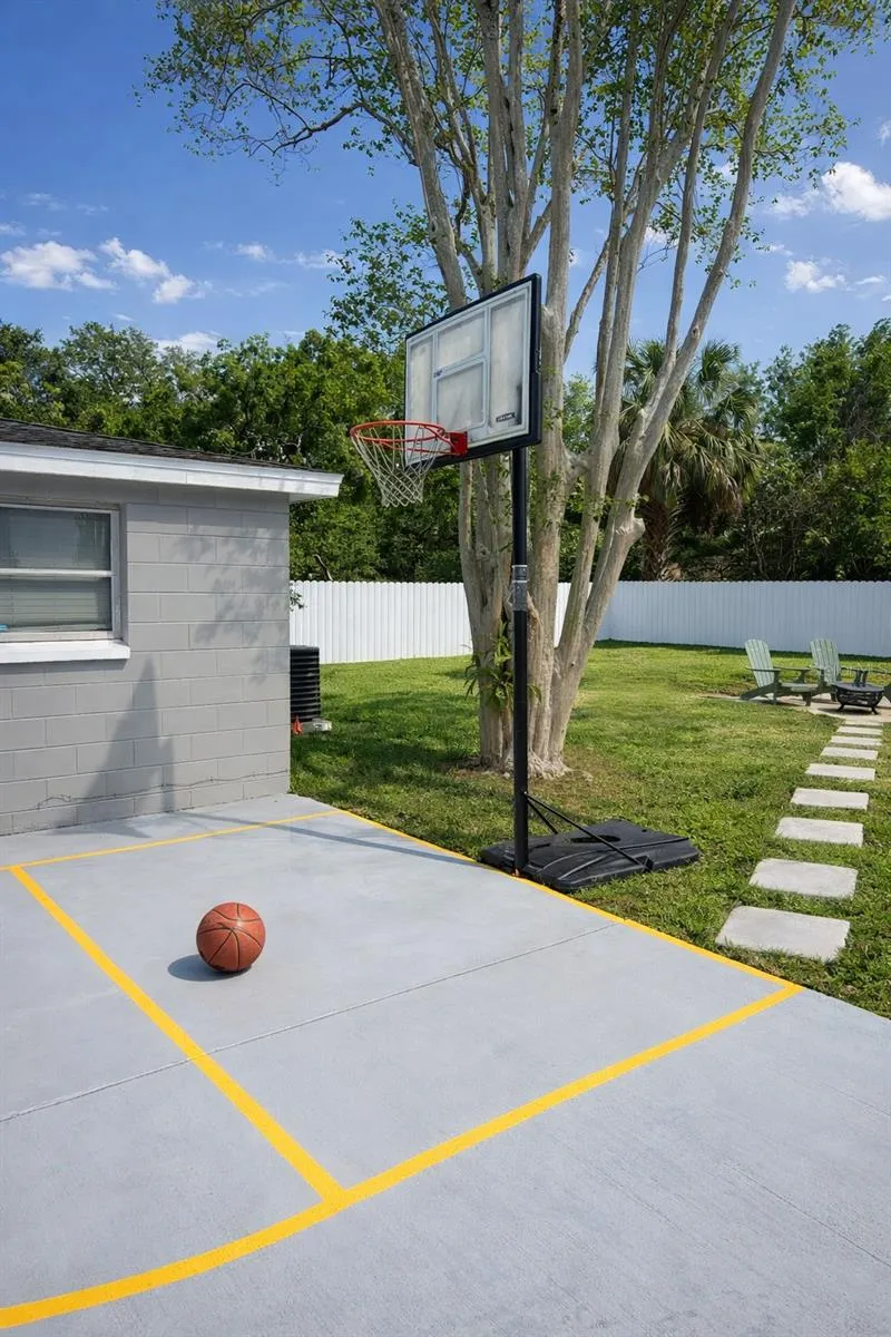 2613 E 111TH AVENUE Tampa, FL 33612