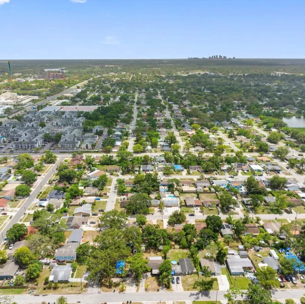 2613 E 111TH AVENUE Tampa, FL 33612