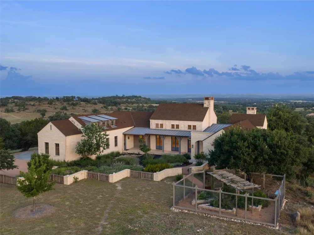 1691 Cool Water Ranch Road Fredericksburg, TX 78624