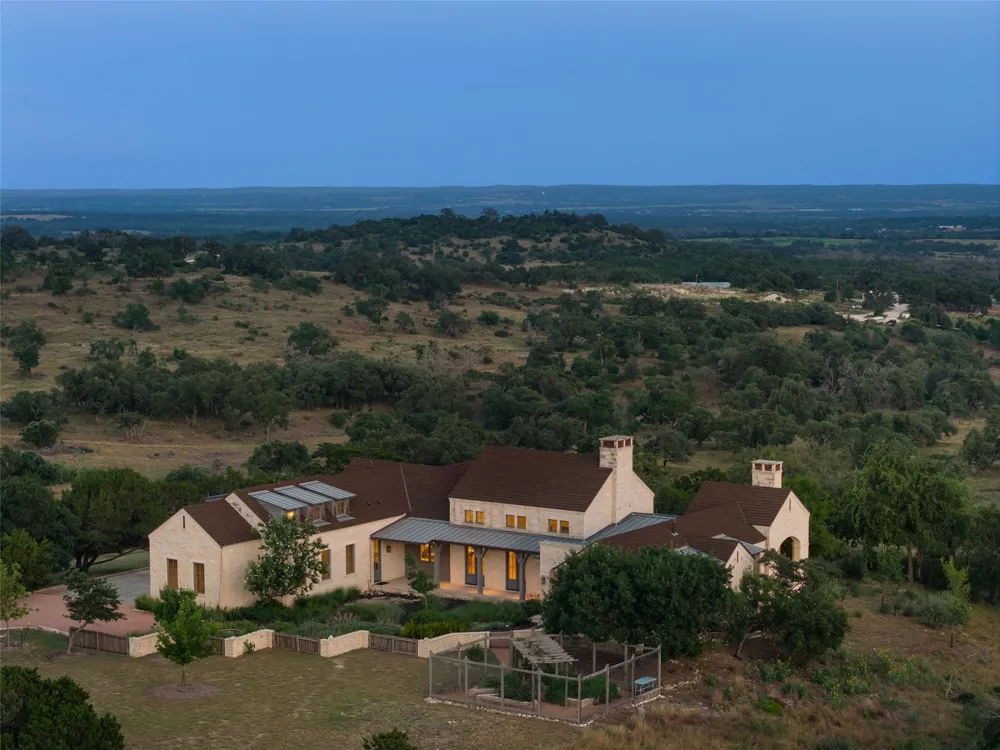 1691 Cool Water Ranch Road Fredericksburg, TX 78624