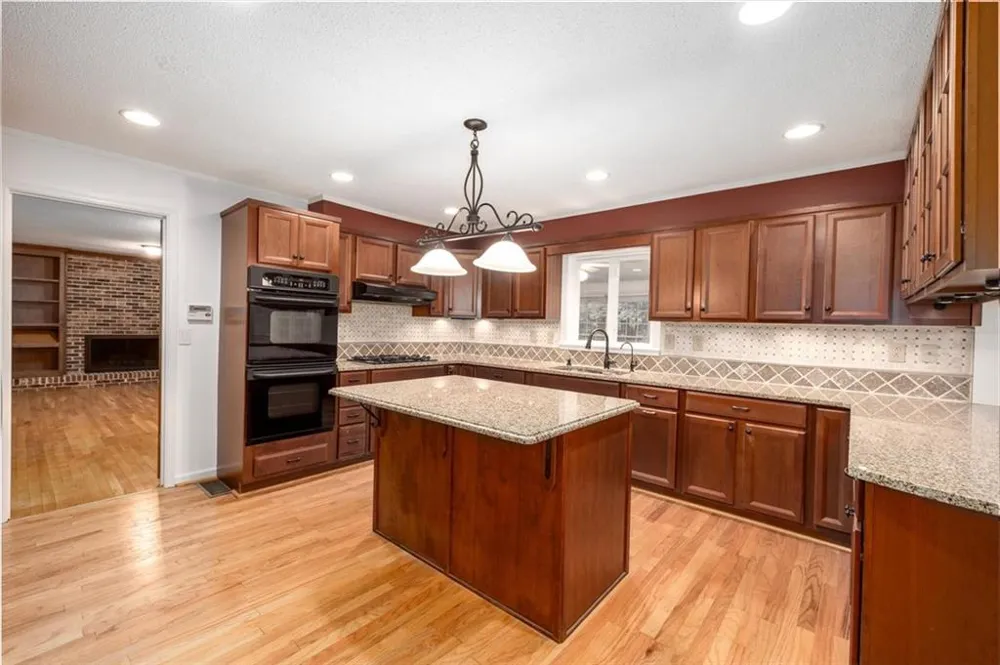 1942 Musket Court Smoke Rise, GA 30087