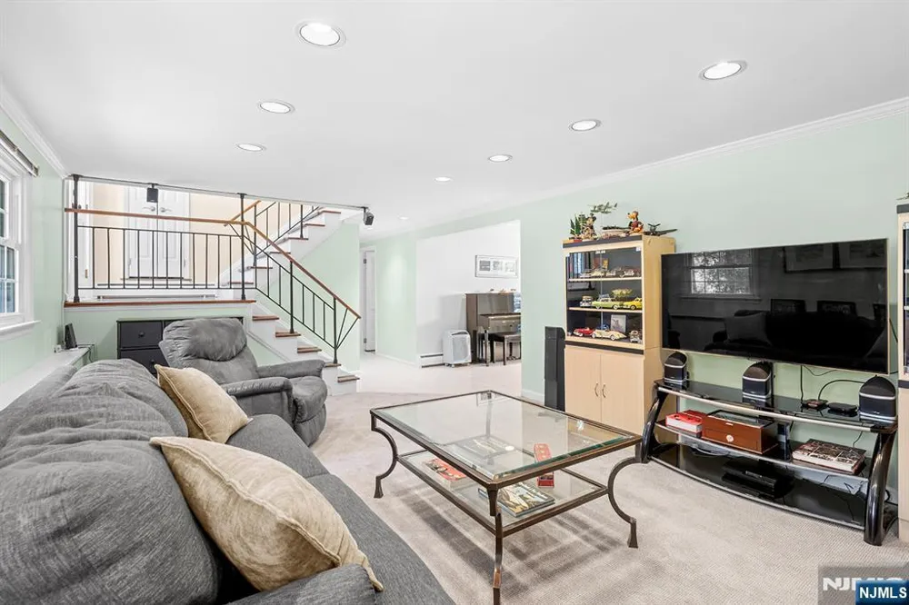 73 Brandon Avenue Wayne, NJ 07470